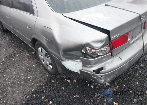 2000 Toyota Camry Le from USA, damaged, VIN JT2BG22K6Y0520688